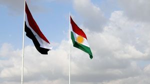 كتاب يروي قصة الحرب ثم السلام بين الاتحاد الديمقراطي الكردستاني والاتحاد الوطني الكردستاني (الأناضول)