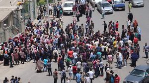 شهدت عدة محافظات مصرية تظاهرات لطلبة الأول ثانوي احتجاجا على تطبيق منظومة التابلت في امتحانات آخر العام- فيسبوك