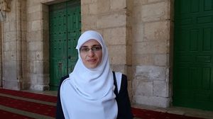 تعد الحلواني إحدى المرابطات التي تلاحقها قوات الاحتلال باستمرار بسبب نشاطاتها في المسجد الأقصى- تويتر