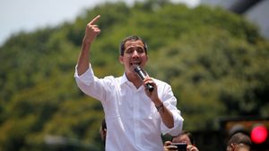 قال غوايدو إن هذه المظاهرات تطالب الجيش بوقف دعمه للرئيس مادورو- جيتي