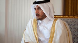 قال ناشطون إن رئيس الوزراء القطري رفض تأدية مناسك العمرة تضامنا مع أبناء شعبه- جيتي