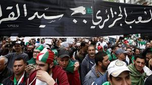 الجزائر.. مخاوف من سنة بيضاء للطلبة، والطبقة السياسية متمسكة بالتغيير  (الإذاعة الجزائرية)