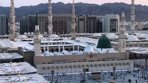 الثلاثاء الماضي أصدر العاهل السعودي قرارا بإعادة فتح جميع مساجد المملكة باستثناء مساجد مكة المكرمة- الأناضول 