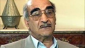 الراحل المفكر المغربي محمد عابد الجابري هو صاحب فكرة الكتلة التاريخية لدمقرطة العالم العربي (أنترنت)
