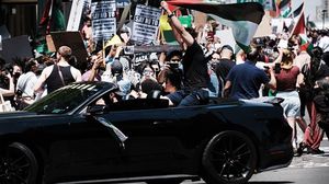 نظم متظاهرون فعالية احتجاجية أمام السفارة الإسرائيلية في واشنطن تنديدا بالصمت الأمريكي تجاه العدوان على غزة- جيتي