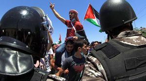 الحدود الأردنية شهدت مرارا خلال الأسبوع الماضي احتشادا نصرة للقدس وغزة- جيتي