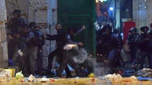 الاحتلال أطلق الرصاص المطاطي وقنابل تسبب حروقا على المصلين في الأقصى- ميدان القدس