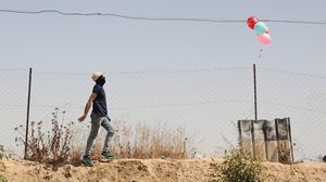 أكدت وسائل إعلام إسرائيلية اندلاع 14 حريقا في غلاف غزة بسبب البالونات الحارقة- الأناضول