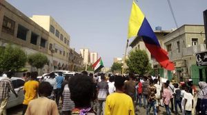  آلاف المتظاهرين السودانيين خرجوا للمطالبة بعودة الحكم المدني- تويتر