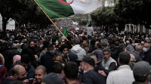 منظمات حقوقية محلية ودولية تدعو سلطات الجزائر لرفع القيود عن نشطاء الحراك والإفراج الفوري عن المعتقلين- (هيومن رايتس)