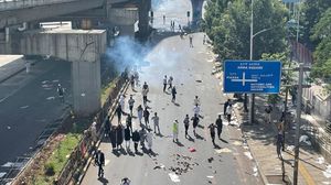 اندلعت صدامات في محيط مسجد أنوار في شمال العاصمة الأثيوبية بعدما نزل مسلمون إلى الشارع بعد صلاة الجمعة- جيتي