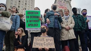 دعا بايدن الكونغرس للوقوف إلى جانب حق المرأة في الإجهاض - جيتي