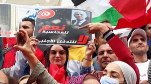 رفع المحتجون شعارات عدة مساندة وداعمة للرئيس وقرارات 25 تموز/ يوليو - عربي 21