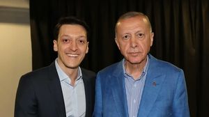 مسعود أوزيل أعلن دعمه لأردوغان في انتخابات الرئاسة- تويتر