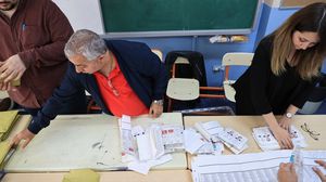 عملية فرز الأصوات الانتخابات التركية- الأناضول