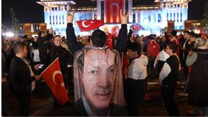 احتفل "تحالف الجمهور" بفوز أردوغان في جولة الإعادة- جيتي