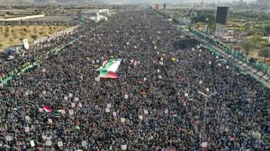آلاف اليمنيين يواصلون التظاهر في حراك أسبوعي تضامنا مع قطاع غزة - إكس