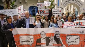 دعت النقابة الوطنية للصحفيين التونسيين إلى الاحتجاج أمام المحكمة الابتدائية- الأناضول