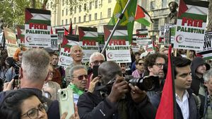 المتظاهرون نددوا بدعم الاحتلال وطالبوا بوقف العدوان على رفح- المنتدى الفلسطيني في بريطانيا