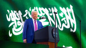 ترامب أعلن رفع العقوبات خلال كلمته بمنتدى سعودي أمريكي في الرياض- واس