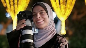 حضور فاطمة حسونة المفقود في مهرجان "كان" الفرنسي كان أثقل من الغياب، وكلماتها تحوّلت إلى شعار عابر للحدود.. إكس