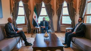 اللقاء بين الشرع وباراك يأتي بعد رفع العقوبات الأمريكية عن سوريا- سانا