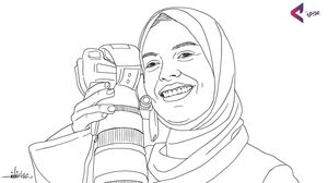 لم تكن فاطمة حسونة صحفية فحسب بل كانت صوتا إنسانيا وصورة خالدة في تاريخ مدينة تموت وتولد من جديد كل يوم- عربي21