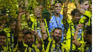جمع الاتحاد بين ثنائية الدوري والكأس في السعودية- -اتحاد جدة / إكس