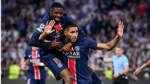 رفض النجم المغربي الاحتفال بهدفه مكتفيا برفع ذراعيه، تقديرا لناديه السابق إنتر - PSG / إكس