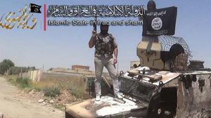 صورة نشرها تنظيم الدولة للسيطرة على آليات عراقية - فيس بوك