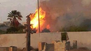آثار الاشتباكات على أطراف بنغازي الأحد - ا ف ب