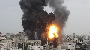 آثار الغارات الإسرائيلية على غزة - (وكالات محلية)