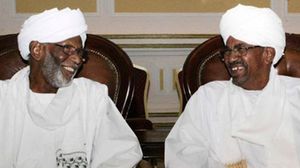الرئيس السوداني البشير والمعارض الترابي - أرشيفية