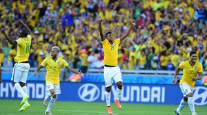 لاعبو البرازيل يحتفلون بالفوز على تشيلي - أ ف ب 