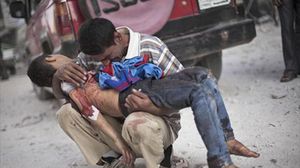 هكذا يموت أطفال مخيم اليرموك.. جوعا وقنصا - أرشيفية
