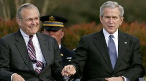 رامسفيلد: بوش كان داعما وطموحا بشان إحلال الديمقراطية في العراق ـ أ ف ب