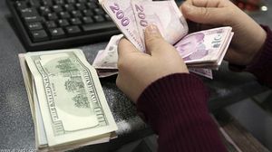 بلغ سعر العملة التركية أمام نظيرتها الأمريكية 2.9670 ليرة للدولار- أرشيفية