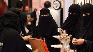 القرار يمنح المرأة السعودية الحق في المشاركة في الانتخابات البلدية كناخبة ومرشحة - أ ف ب