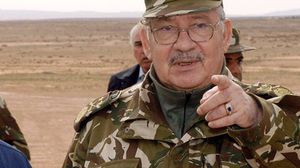 دعا قائد أركان الجيش الجزائري، الفريق أحمد قايد صالح الجيش  إلى الإستعداد الكامل ـ أرشيفية