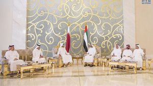ولي عهد ابو ظبي محمد بن زايد كان في استقبال أمير قطر - وكالة أنباء الامارات