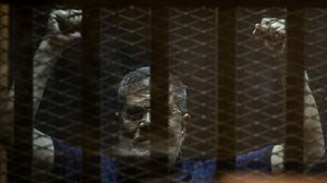 صورة من آخر محاكمة لمرسي الثلاثاء 16 تموز 2015 - وكالات