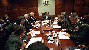 اجتماع جورج بوش مع وكالة الأمن القومي بعد أسبوع من الحادثة - أرشيفية