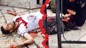 أحد الجنود المصابين (يمينا) ومنفذ العملية (يسارا) بعد إطلاق الرصاص عليه من قبل الاحتلال - فيسبوك