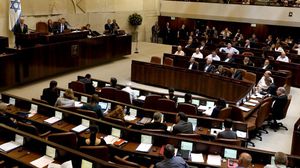 يأتي هذا القانون ضمن رزمة إجراءات اتخذتها الحكومة الإسرائيلية لفرض العقاب الجماعي على ذوي العمليات الفدائية- جيتي