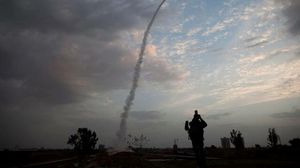 لا تزال المقاومة الفلسطينية في قطاع غزة تتمتع بقدرات صاروخية- موقع والا