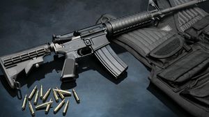 بندقية "AR-15" اشتهرت باستخدامها في أعنف هجمات إطلاق النار بأمريكا- أرشيفية 