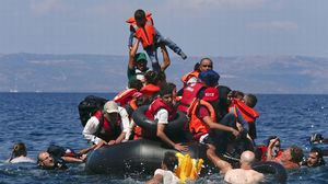 اللاجئون السوريون يتعرضون لعمليات استئصال لأعضائهم الداخلية وترمى جثثهم في البحر - أرشيفية 