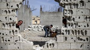 رجال أعمال سوريون أكدوا استعدادهم لإعادة إعمار سوريا في حال سقط النظام- أرشيفية