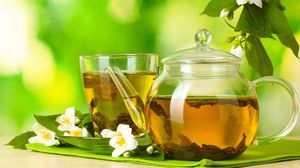 يرتبط استهلاك الشاي الأخضر بانخفاض مخاطر الإصابة بأمراض القلب والأوعية الدموية والوفاة 