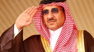 الأمير محمد زار اثنين من ضباط الأمن ومواطنا أصيبوا في تفجير جدة- أرشيفية